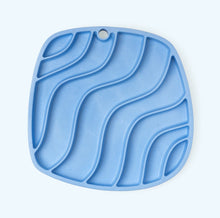 Load image into Gallery viewer, Waves Feast Mat Case