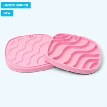 Load image into Gallery viewer, Waves Feast Mat Case