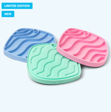 Load image into Gallery viewer, Waves Feast Mat Case